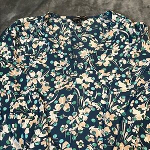 Banana Republic Blue and Cream Floral Blouse